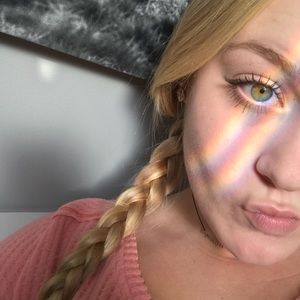 Meet your Posher, Megan